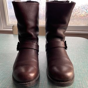 Frye Veronica Short Boots in Dark Brown